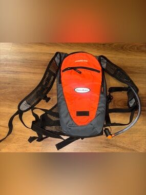 Deuter Hydro M2 Orange Running Pockets Reflective Compact Lightweight H2O